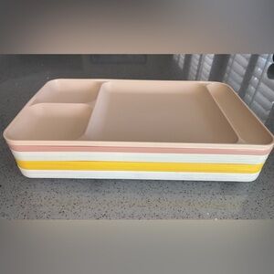 (8) Vintage Tupperware Slotted Food Lunch Dinner Trays